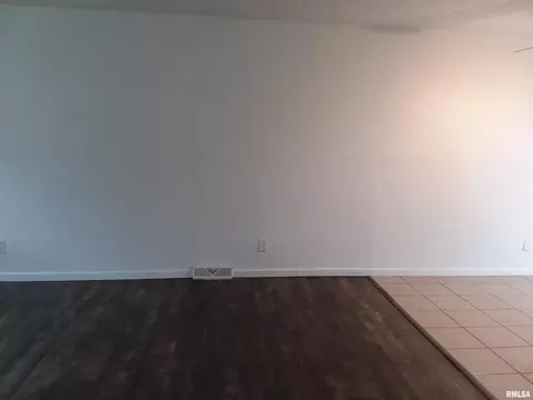 3520-3522 34th St, Moline, IL 61265 photo 5