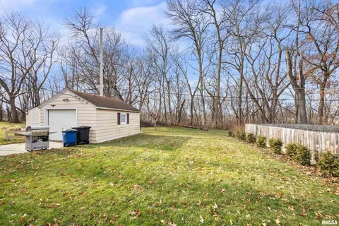 2371 24th St, Moline, IL 61265 photo 24