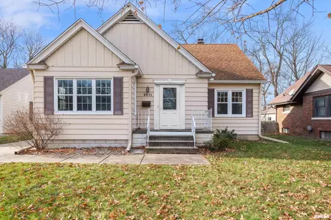 2371 24th St, Moline, IL 61265
