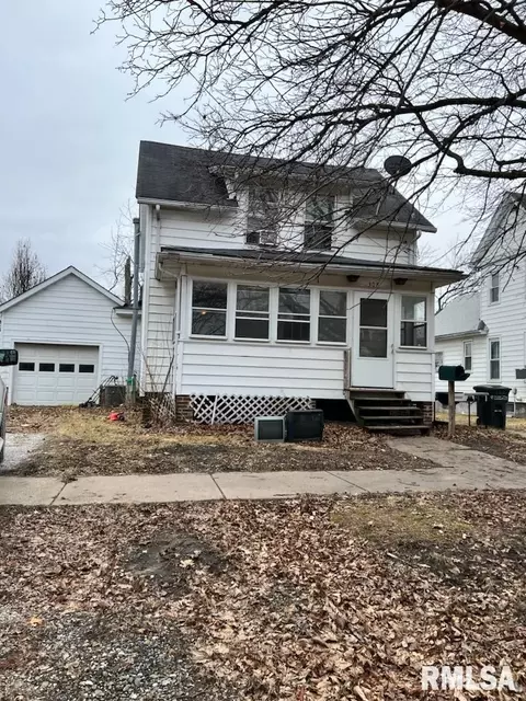 308 SE 4th St, Aledo, IL 61231