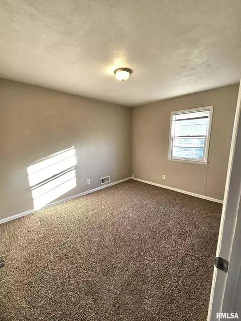 3713 19th Ave, Moline, IL 61265 photo 11