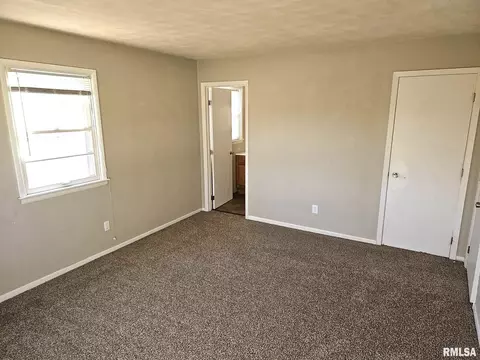 3713 19th Ave, Moline, IL 61265 photo 8