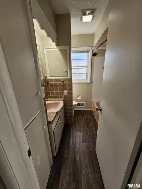 3713 19th Ave, Moline, IL 61265 photo 12
