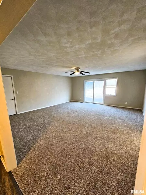 3713 19th Ave, Moline, IL 61265 photo 5