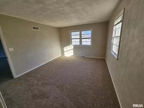 3713 19th Ave, Moline, IL 61265 photo 7