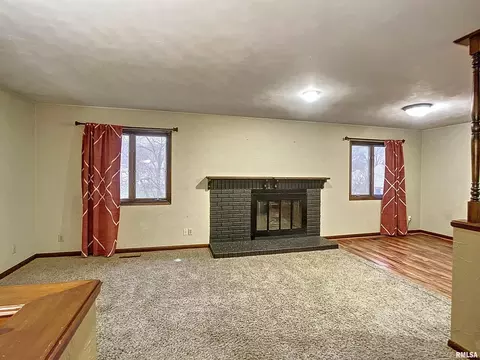 205 S State St, Annawan, IL 61234 photo 4