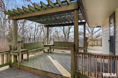 203 S Barrington Dr, Hampton, IL 61256 photo 9