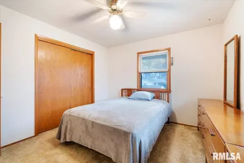 203 S Barrington Dr, Hampton, IL 61256 photo 25