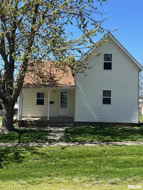 807 May St, Kewanee, IL 61443