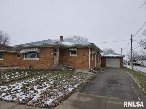 805 11th Ave, Durant, IA 52747