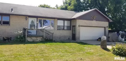226 7th Ave E, Andalusia, IL 61232