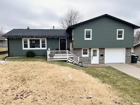 1135 6th Ave N, Clinton, IA 52732