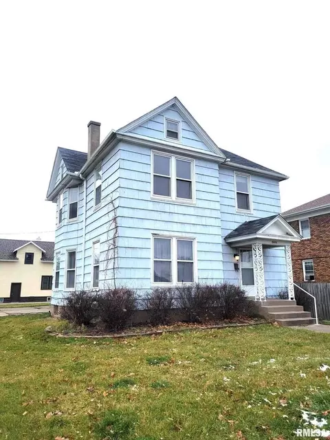 2602 Harrison St, Davenport, IA 52806