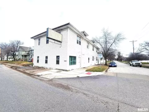 2801 Harrison St, Davenport, IA 52803
