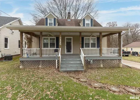 3425 2nd St, East Moline, IL 61244