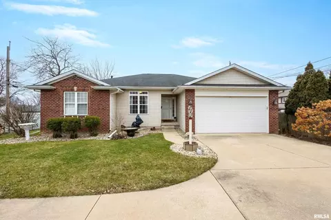 836 Oaklawn Ave, East Moline, IL 61244