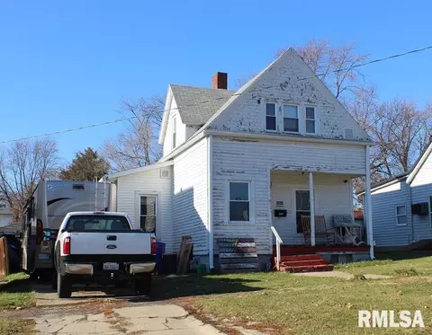 337 S Park St, Kewanee, IL 61443