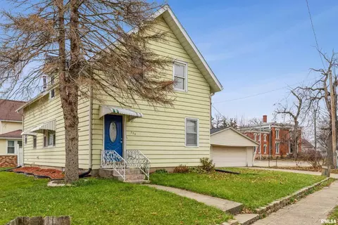 220 22nd Ave N, Clinton, IA 52732