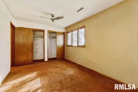 800 E Iowa St, Eldridge, IA 52748 photo 14