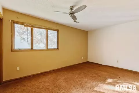 800 E Iowa St, Eldridge, IA 52748 photo 13