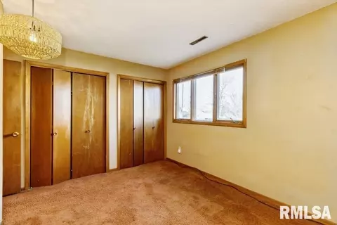 800 E Iowa St, Eldridge, IA 52748 photo 16