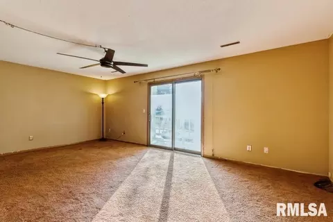 800 E Iowa St, Eldridge, IA 52748 photo 7