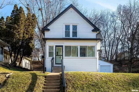 1715 Christie St, Davenport, IA 52803