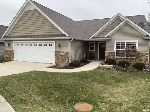 2643 Pheasant Creek Cir, Davenport, IA 52807