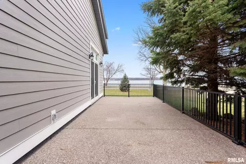 4510 River Dr, Moline, IL 61265 photo 28