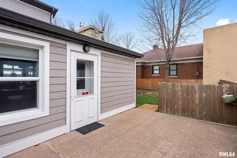 4510 River Dr, Moline, IL 61265 photo 4