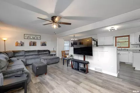 1017 Brookside Rd, Clinton, IA 52732 photo 7