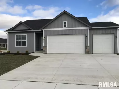 7095 Matthews Pass, Bettendorf, IA 52722