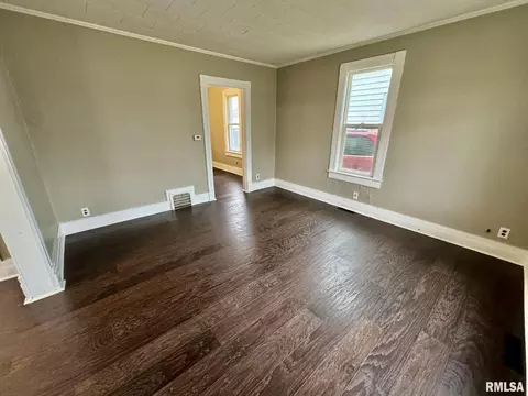 515 Willow St, Kewanee, IL 61443 photo 4