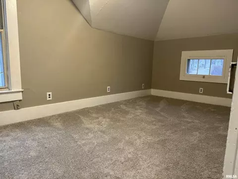 515 Willow St, Kewanee, IL 61443 photo 8