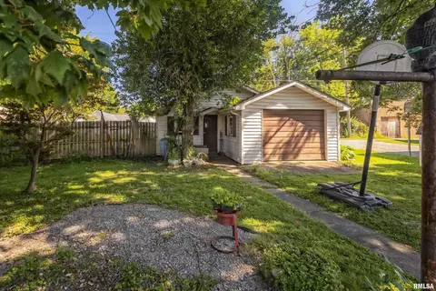 208 N 12th St, Herrin, IL 62948 photo 16