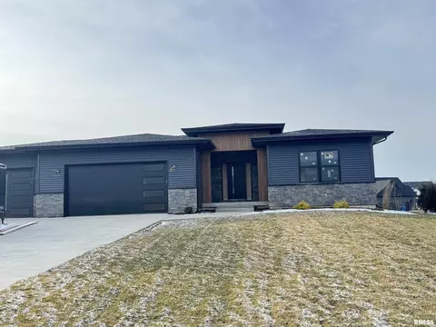 254 Linda Ln, Riverdale, IA 52722