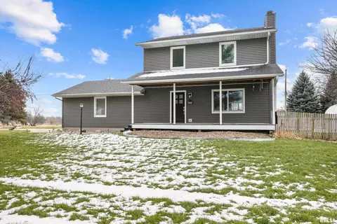 104 S Moore St, Blue Grass, IA 52726