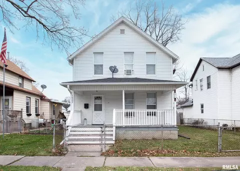 1832 W 6th St, Davenport, IA 52802