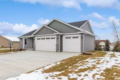 340 Hillside Dr, Park View, IA 52748 photo 2