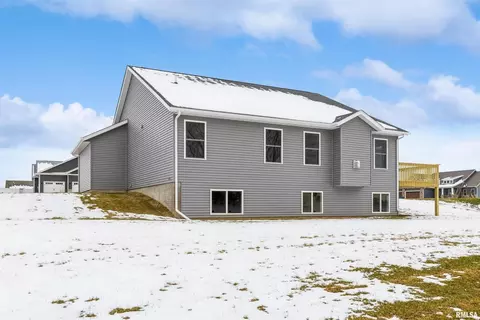 340 Hillside Dr, Park View, IA 52748 photo 3