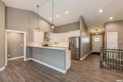 340 Hillside Dr, Park View, IA 52748 photo 8