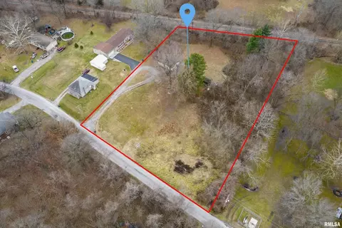 814 E Belleville Ave, Christopher, IL 62822 photo 4
