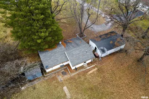 814 E Belleville Ave, Christopher, IL 62822 photo 7