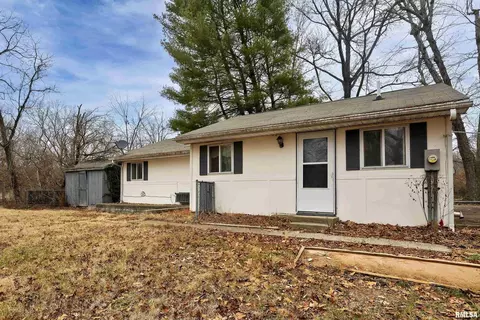 814 E Belleville Ave, Christopher, IL 62822 photo 9