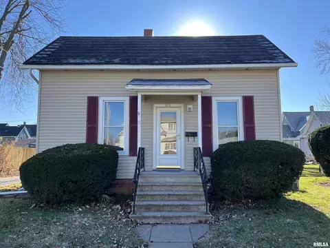 1212 13th Ave, Moline, IL 61265