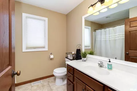 28 Nicholas Ct, Park View, IA 52748 photo 21