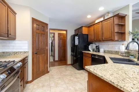 28 Nicholas Ct, Park View, IA 52748 photo 12