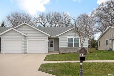 504 Larkspur Ln, Geneseo, IL 61254