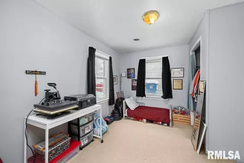 2420 47th St, Moline, IL 61265 photo 7