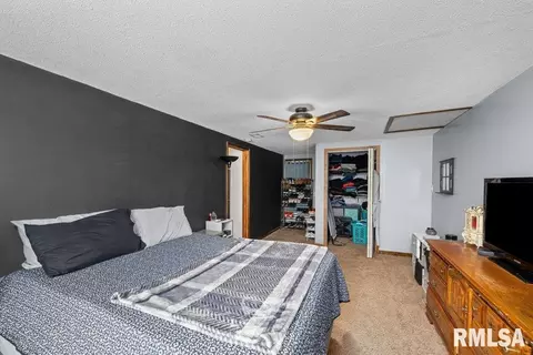 2420 47th St, Moline, IL 61265 photo 13